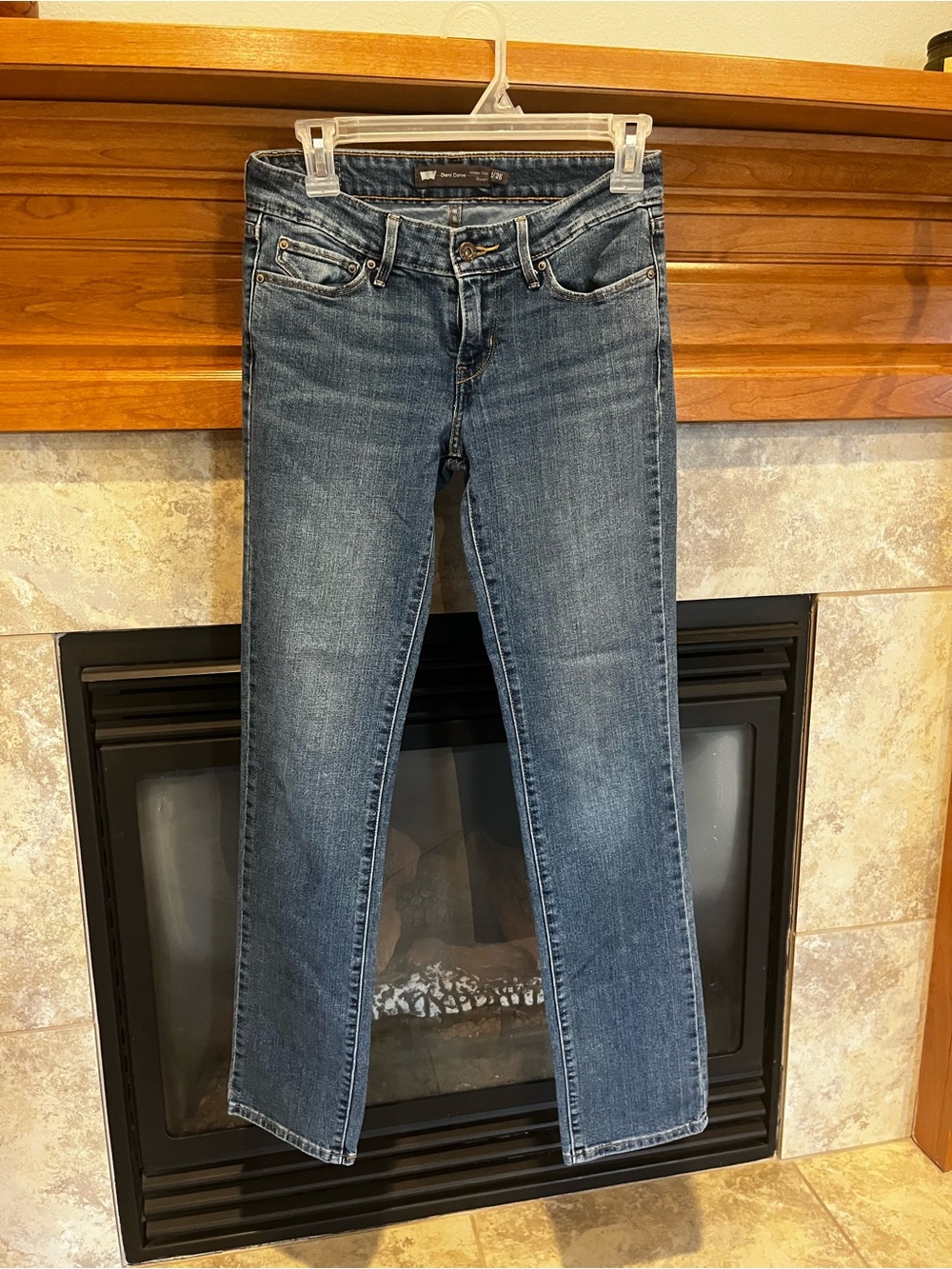 Levi’s Demi curve modern rise straight leg jeans size 2/26